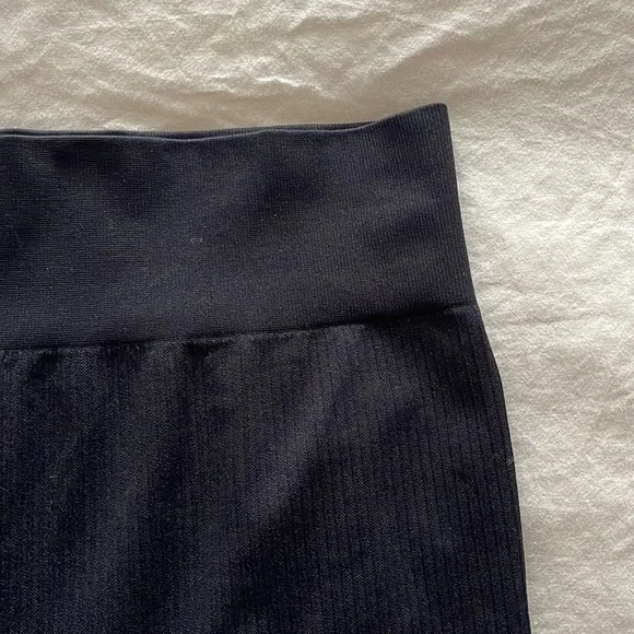 H&M Sport Ribbed Legging - Picture 4 of 7